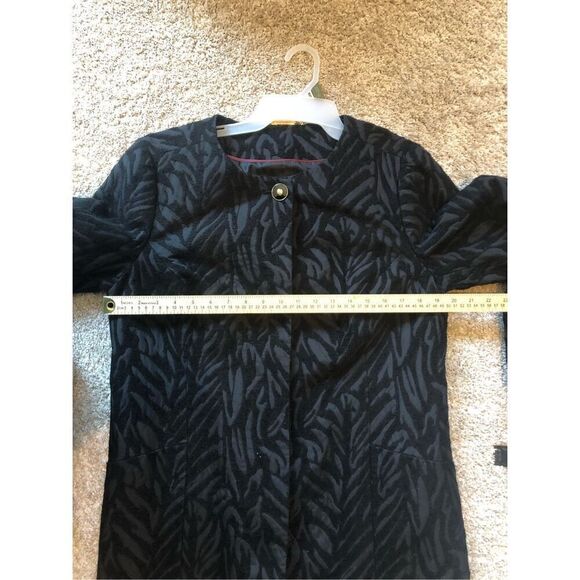 Dana Buchman Women’s Black Zebra Print Elegant Overcoat Size L - Picture 10 of 11
